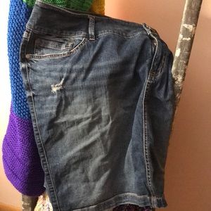 3/$20 Denim skirt